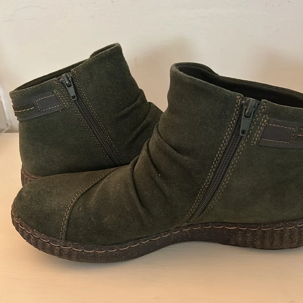 Clarks Collection Leather Ankle Boot-Caroline Derby Dark Green Women’s 9.5 Wide - Picture 5 of 7